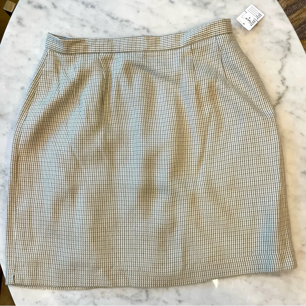 Christian Dior Vintage 80s plaid jacket & skirt, mother of pearl buttons, 8, GUC
